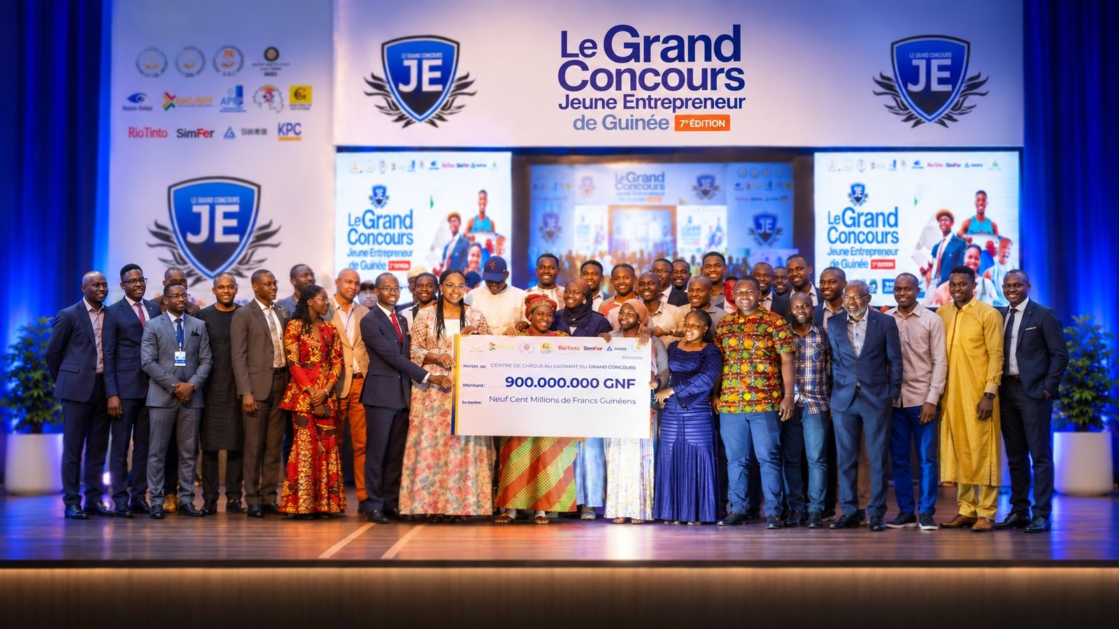 Remise des prix aux lauréats sur scène